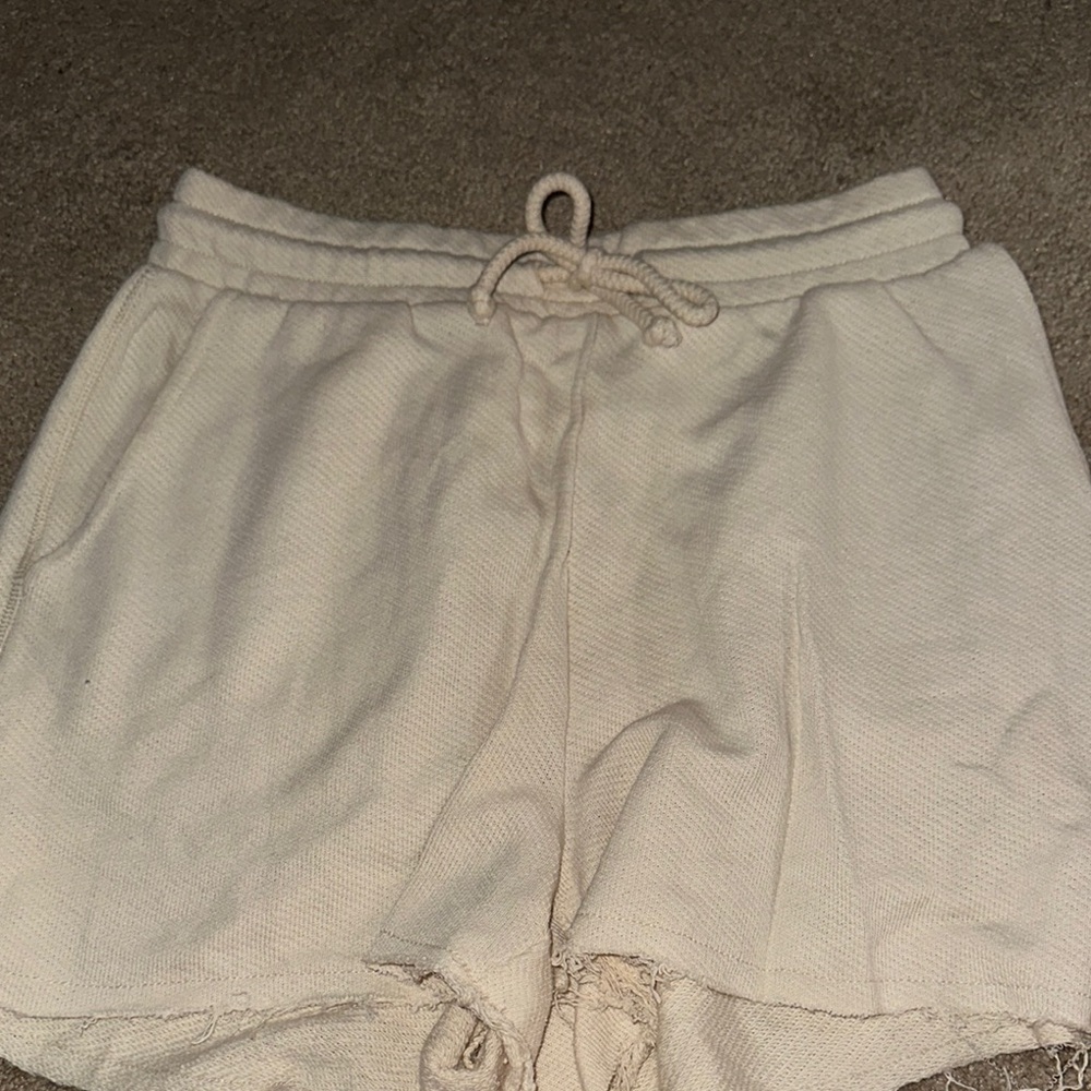 American Eagle Outfitters Cream Athletic Shorts Elastic Waist